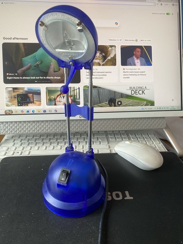 Extending halogen desk light - halogen,