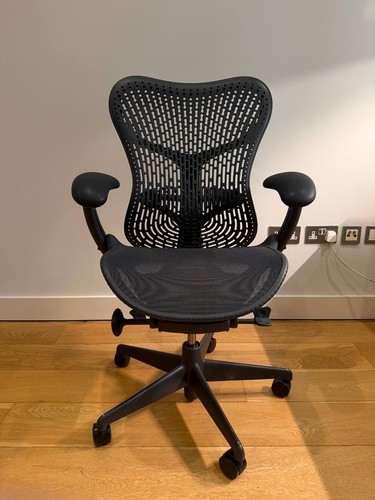 Herman miller mirra - mirra, 2