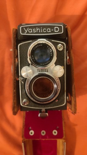 Yashica twin - twin, lens