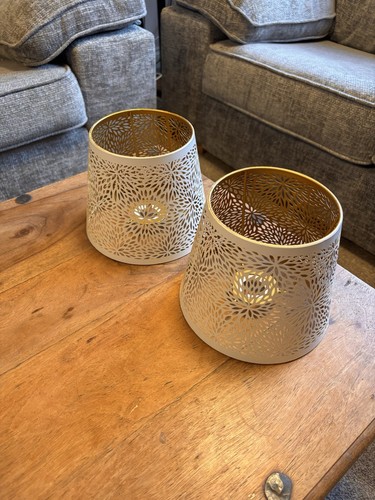 Pair white and gold - and, metal