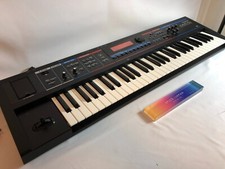 Roland Juno Di 61-Key Mobile