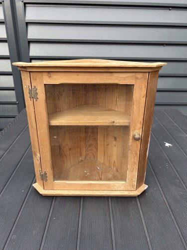 Small vintage pine - small, corner