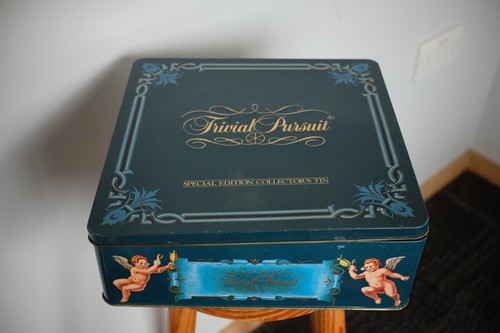 Vintage trivial pursuit - |,