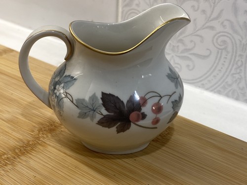 Royal doulton camelot - royal,