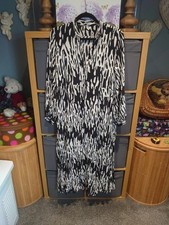 ARKET SIZE 42 BLACK WHITE TIERED BUTTON FRONT  MIDIMAXI DRESS WORN ONCE VGC