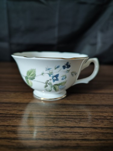 Royal grafton bluebells teacup - bluebells,