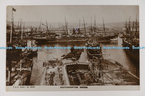 C033810 southampton docks - c033810,