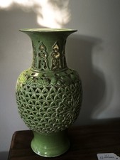 ANTIQUE CHINESE RETICULATED PORCELAIN VASE