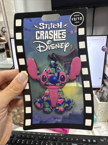 Stitch crashes disney jumbo - crashes,
