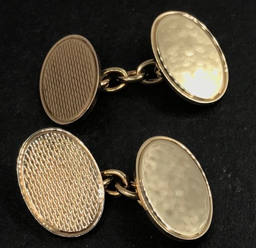 Vintage solid 9ct gold oval