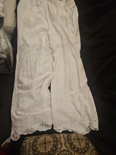 Nwot eyelet flared - eyelet,