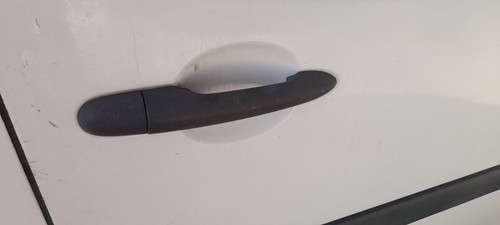 Right front exterior - exterior, handle