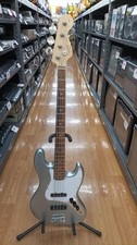 SQUIER BY FENDER AFFINITY
