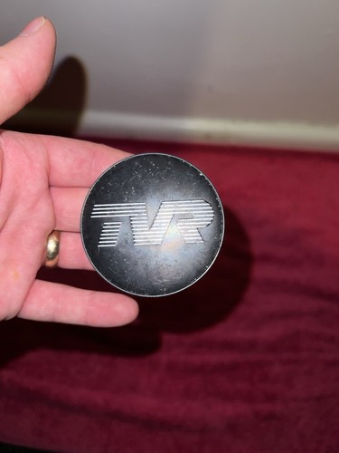 Damaged tvr m513 centre cap - damaged,