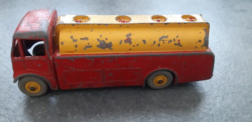 Dinky aec monarch - dinky,