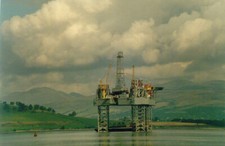 Photo 6x4 Oil Drilling Rig - Laid up in Portkil / Meikleross Bay A drill c1986