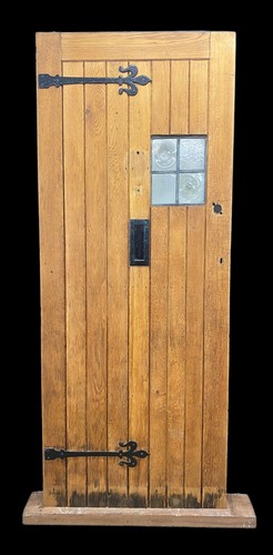Solid oak cottage - front, door