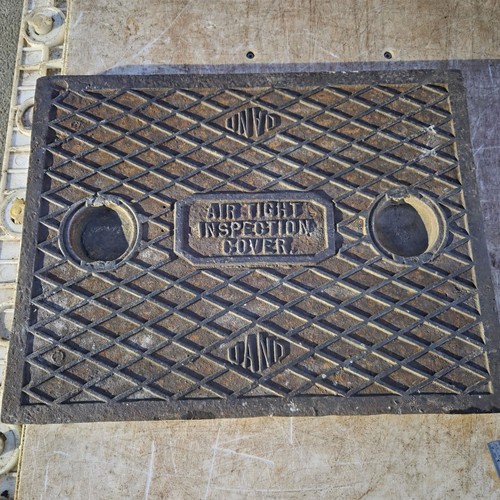 Cast iron manhole cover 660mm - cast,