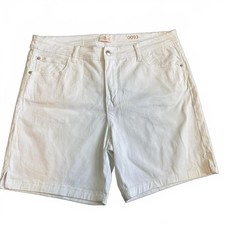Curve Appeal White denim