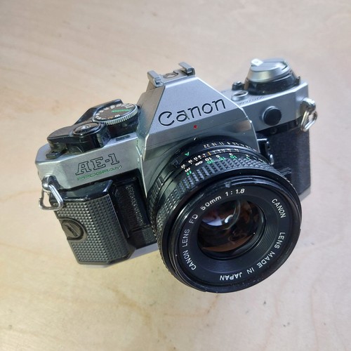 Canon program slr - ae-1, film