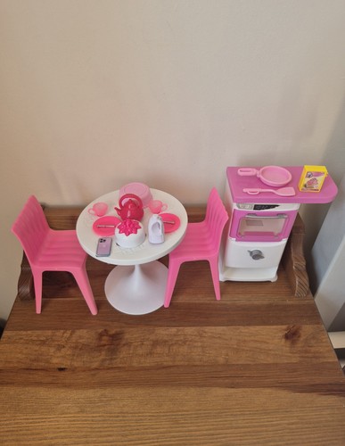 Barbie baking kitchen diner - kitchen,