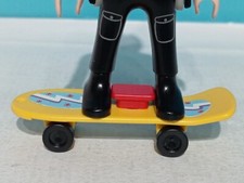 PLAYMOBIL SCOOTER SKATER SKATE SKATER PARK CITY LIFE 3976