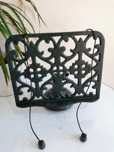 Vintage cast iron - cast,