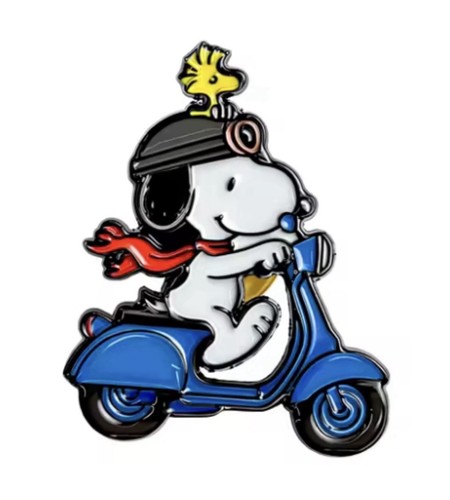 Snoopy woodstock riding - &, on