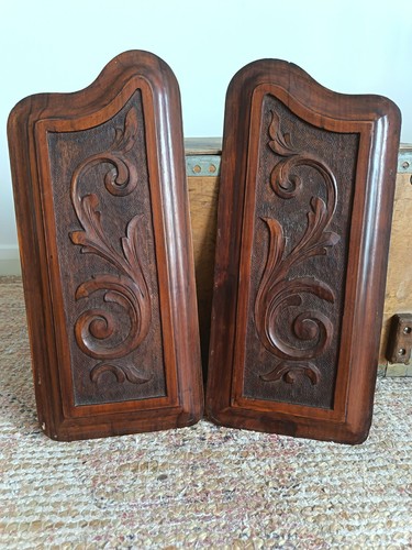 Pair antique acanthus leaf - antique,