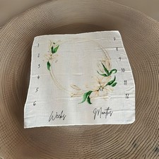 Newborn Monthly Weekly Photo Prop Mat / Milestone Blanket with Floral Wreath