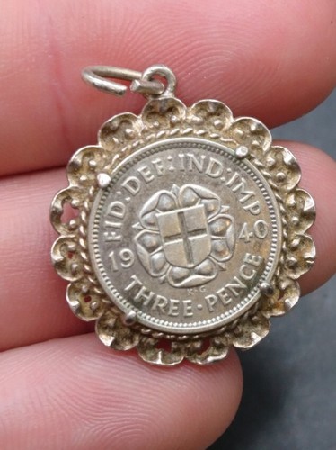 Vintage silver pendant - vintage,