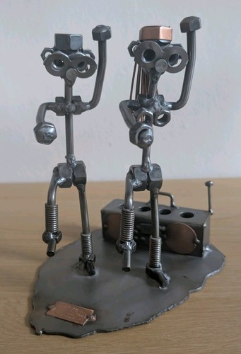 Hinz and kunst sculpture two - hinz,
