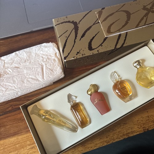 Fine fragrance miniature - fine,