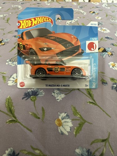 Hot wheels mazda 5 mx5 - 15,