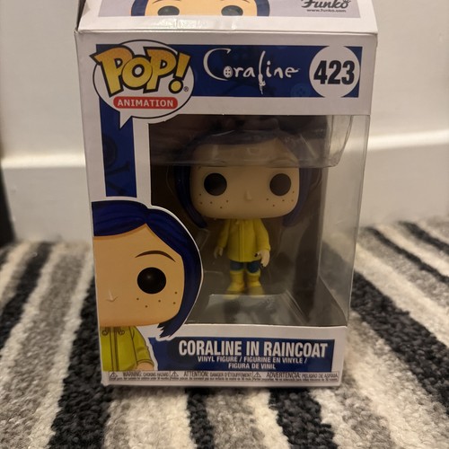 Coraline raincoat 423 - coraline,