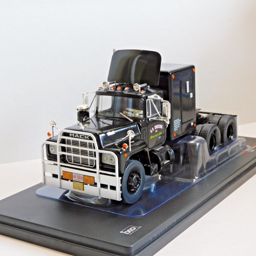 Ixo 1966 mack - r-series, truck