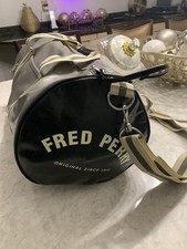 FRED PERRY Classic Barrel Bag