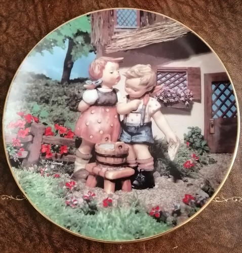 Hummel collectable plate - hummel,