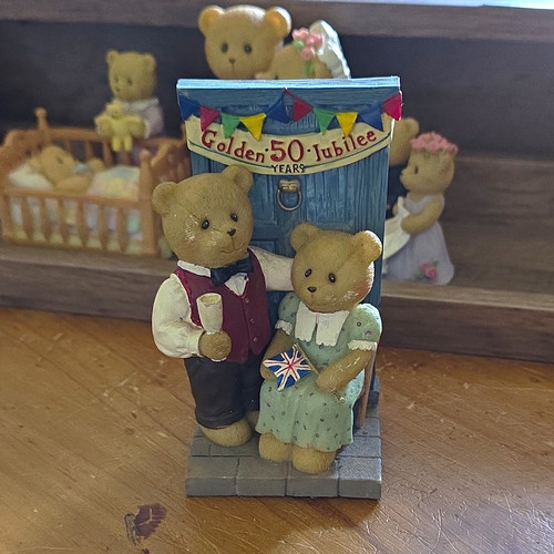 Avon keepsake teddies jubilee - keepsake,