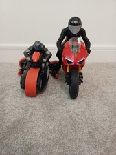 DUCATI Panigale V4S Upriser