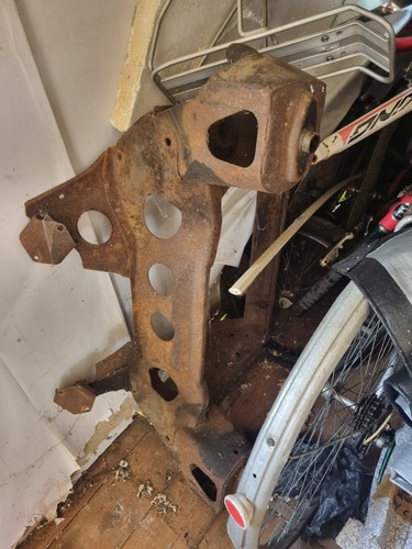 1976 1990 classic mini front - -,