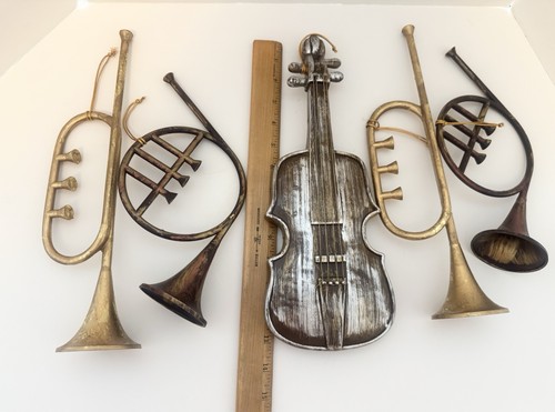 Guitars violins french horns - violins,