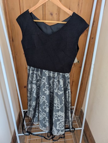Black grey fit and flare - fit,