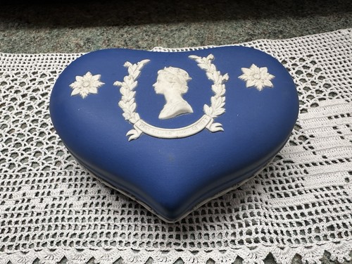 Wedgwood blue jasperware heart - wedgwood,