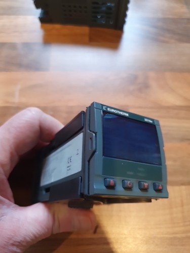 Eurotherm 2216e temperature - 2216e,