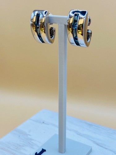 Tested 18ct white gold - tested,