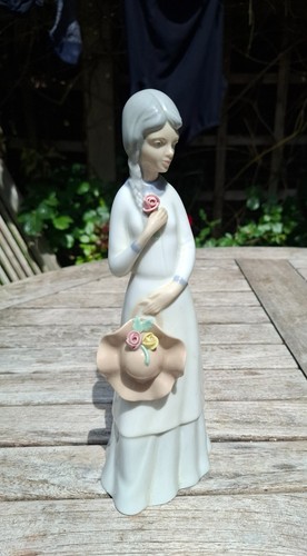 Porcelanas miquel requena girl - porcelanas,
