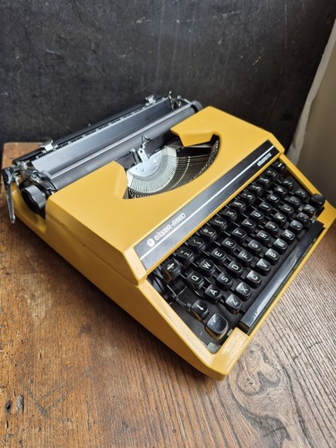 Yellow silver reed 1970s - yellow,,