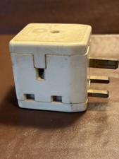 Vintage 13 Amp Mains Adaptor Plug White Bakelite 3-Pin 3-Way