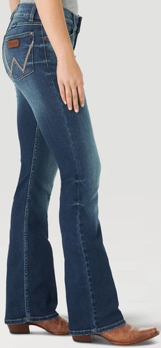 Nwt wrangler women - nwt, women's